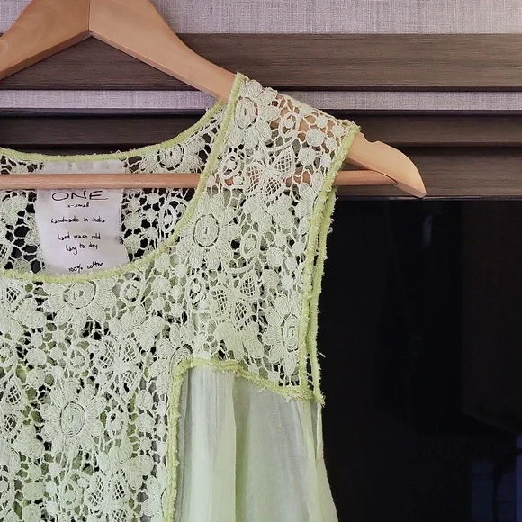 WILL BE GONE SOON) NWOT, "Flower embriodered top) - Picture 11 of 13